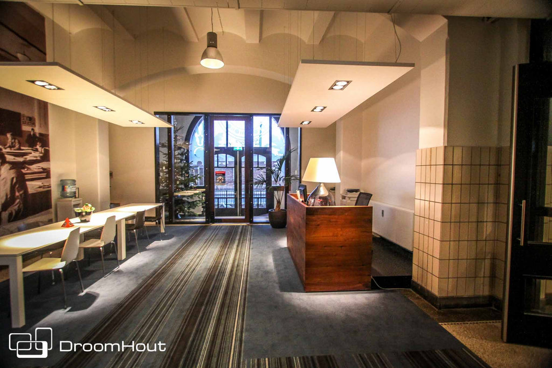 Custom reception furniture in Vondelparc