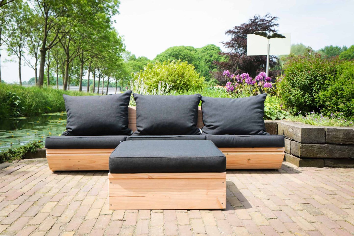 Loungeset Montecastelli - 3-zits loungebank + hocker voordeelset