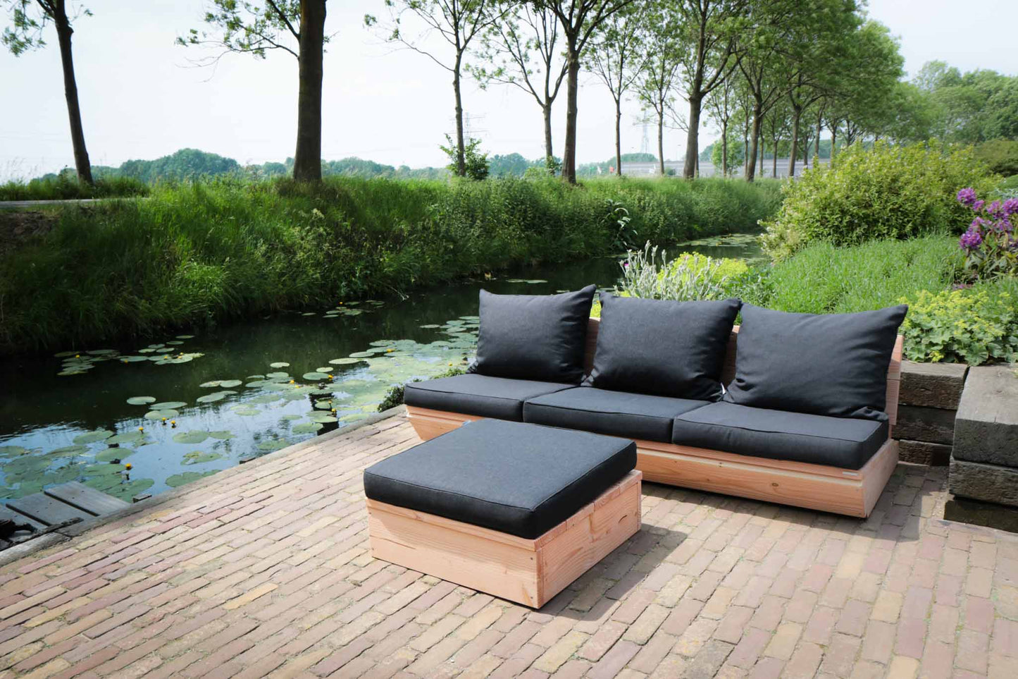 Loungeset Montecastelli - 3-zits loungebank + hocker voordeelset