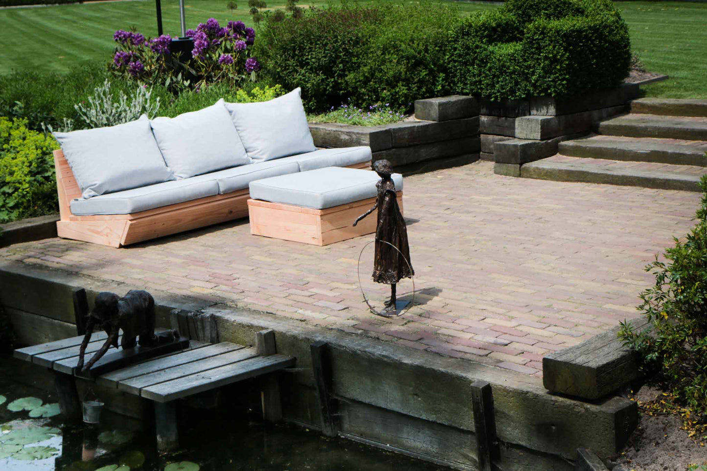 Loungeset Montecastelli - 3-zits loungebank + hocker voordeelset