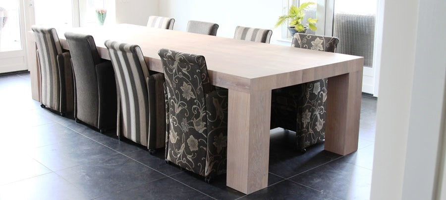 Houten eetkamertafel supersized